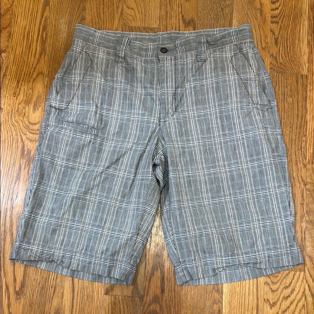 CBUK of Cutter & Buck Gray, Navy, khaki plaid Flat Front Knee-Length Shorts